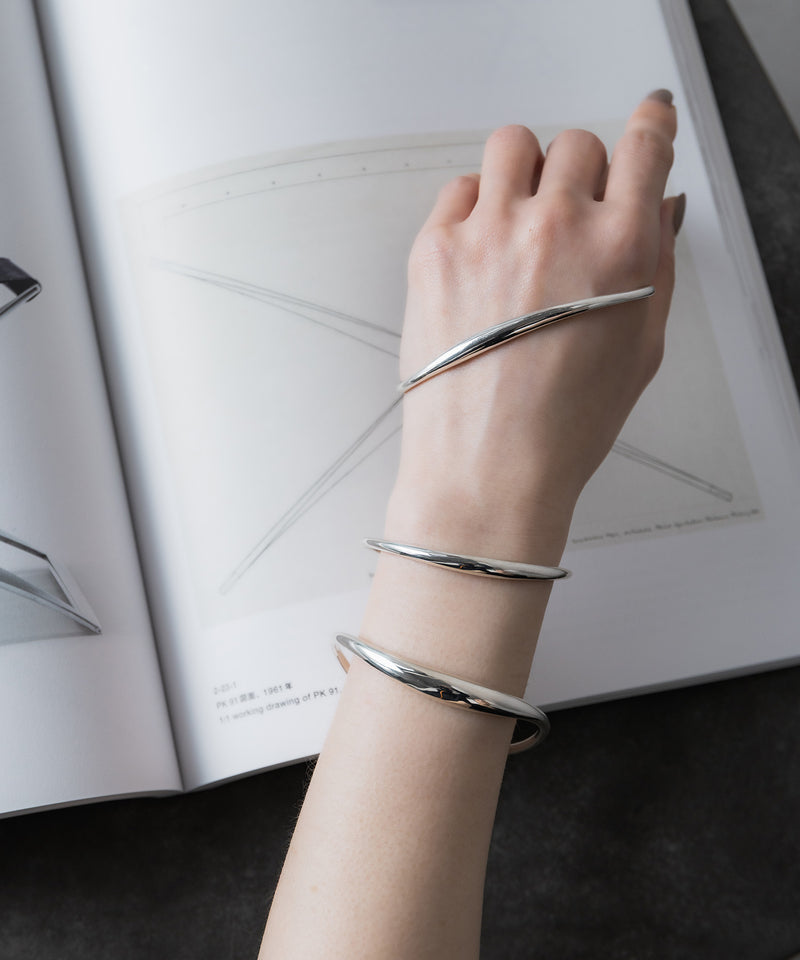 【ISOLATION / アイソレーション】 Curve Bangle /ISB-0303(SILVER)