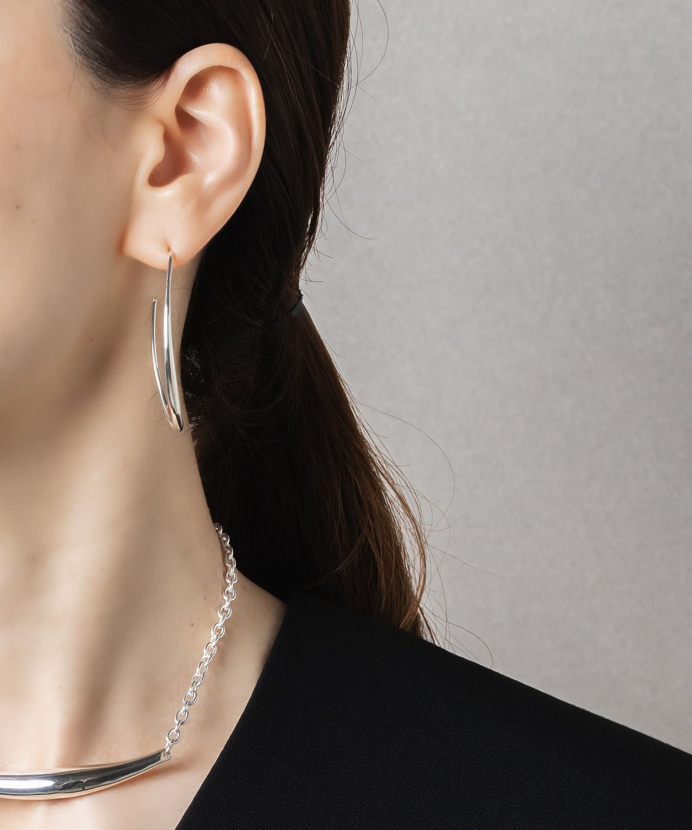 ISOLATION】Minimal Curve Hoop/ISP-0308(SILVER) – ISOLATION JEWELRY