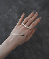 【ISOLATION / アイソレーション】Curve Palm Bangle / ISB-0301