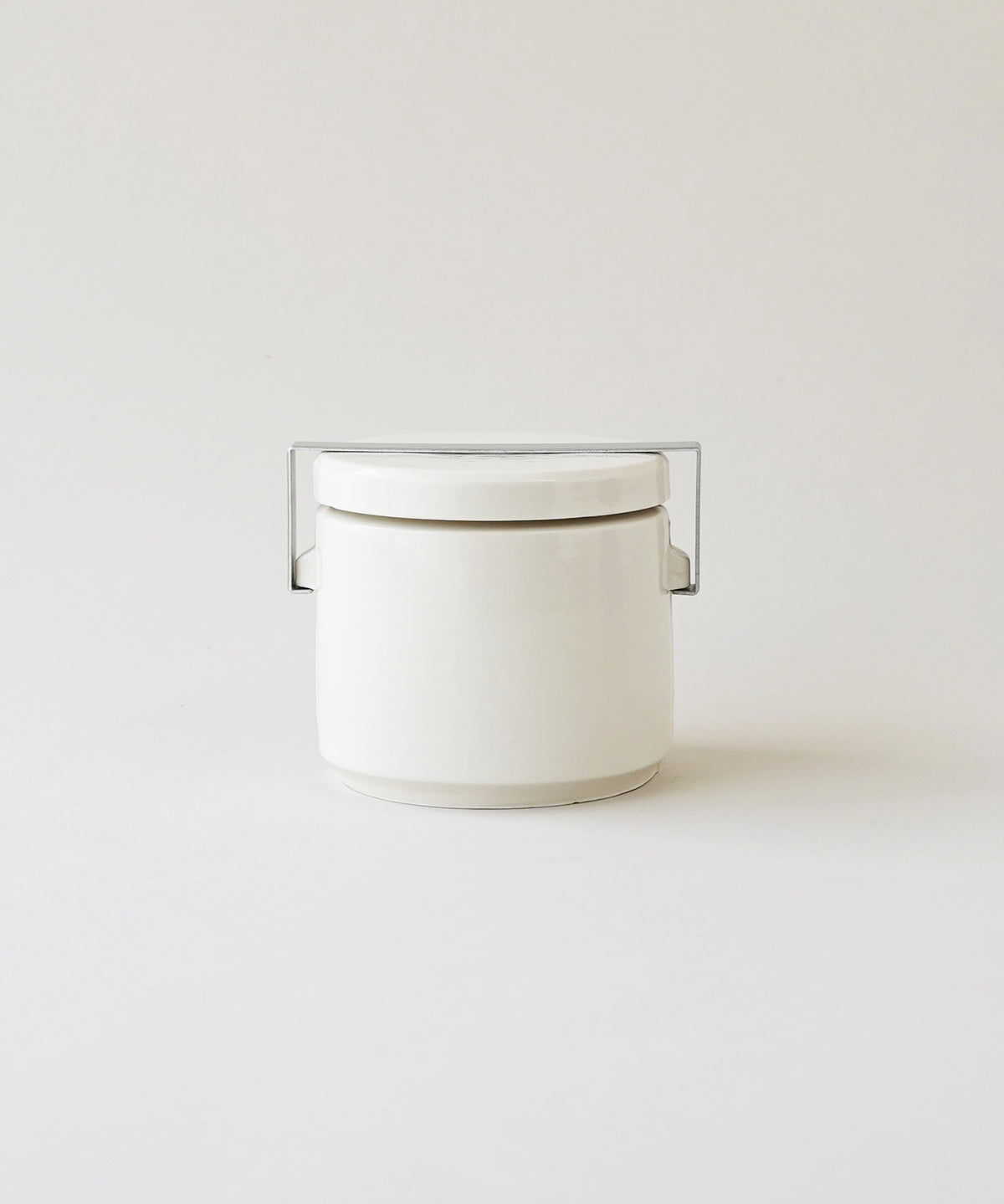 Tetsuhiro Iwata – ISOLATION JEWELRY