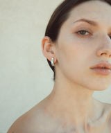 【ANNIKA INEZ / アニカイネズ】MINI AMPLE HINGE HOOPS / ピアス /14k gold filled
